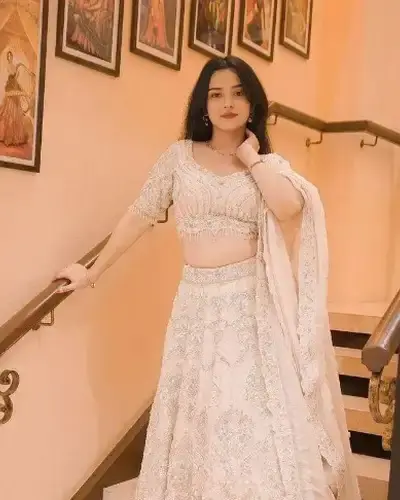 Escort Kutiyana